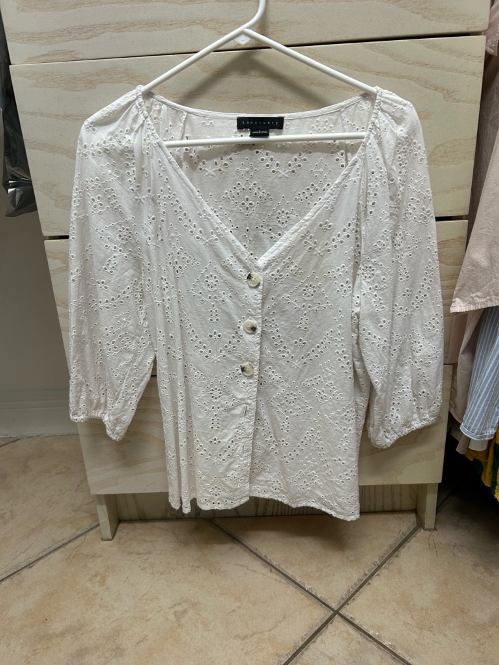 Sanctuary White Eyelet V-Neck Button Front Blouse